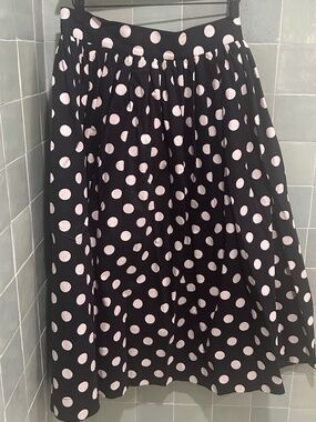 H&M / Dot print midi-skirt / Size 8